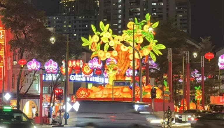新加坡春节蛇年彩灯街区布置视角